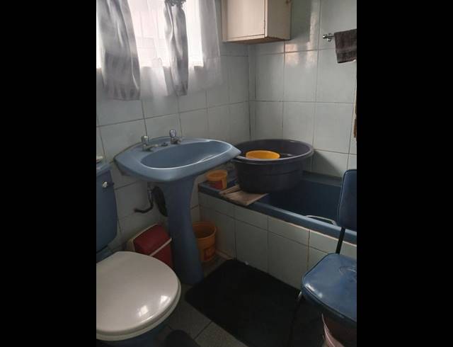 2 BEDROOM HOUSE FOR SALE IN ORLANDO WEST